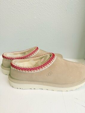 UGG Slip-On Shearling Mules in Chestnut with Red Trim